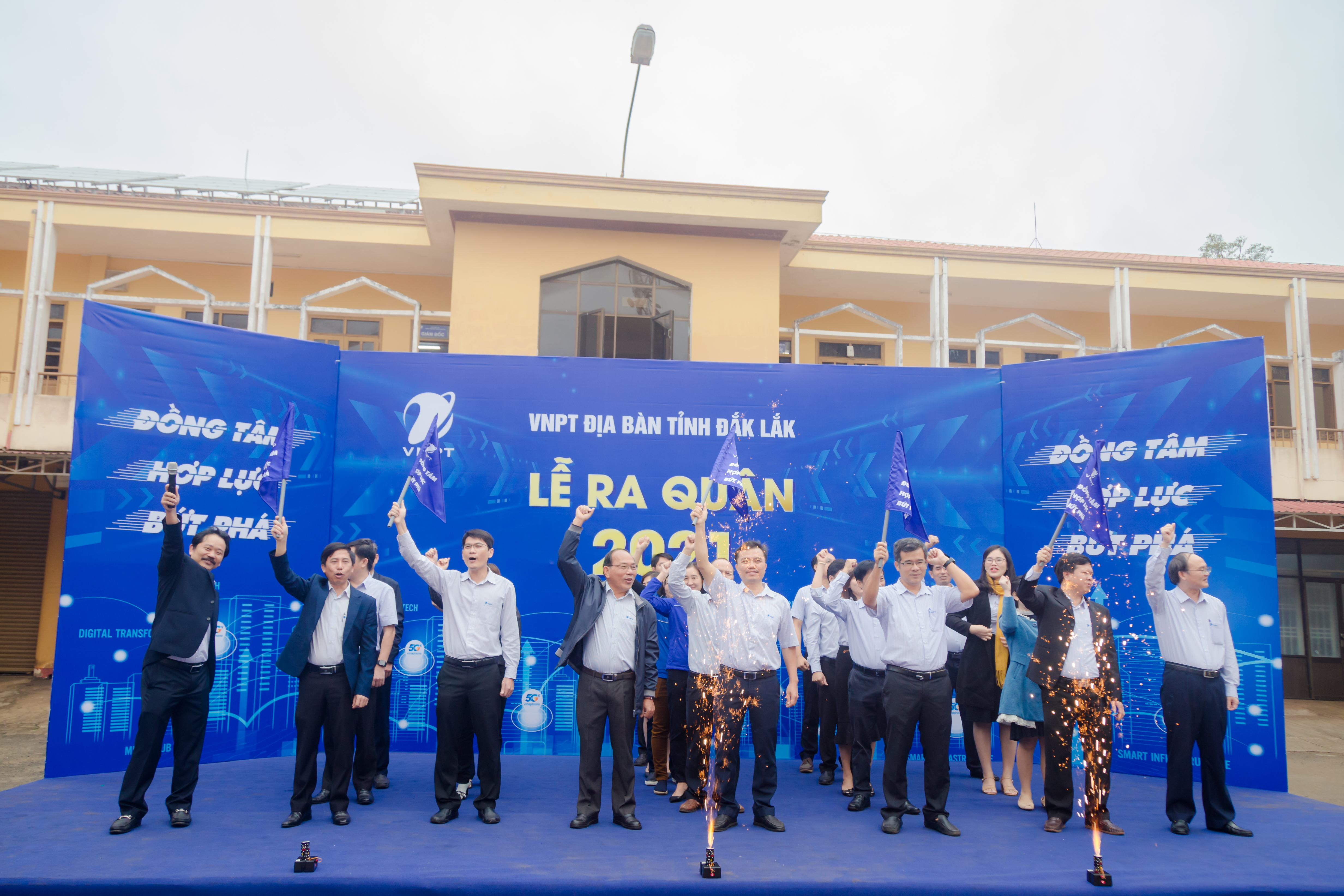 VNPT địa bàn Đắk Lắk ra quân đầu năm mới 2021 VNPT địa bàn Đắk Lắk ra quân đầu năm mới 2021